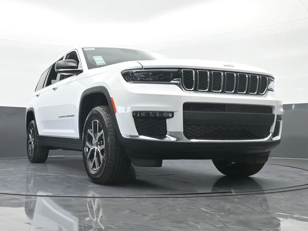 Used 2025 Bright White Clearcoat Jeep Limited image 60