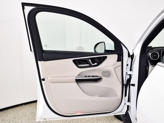 Certified Used 2025 White Mercedes-Benz GLC 300 image 18