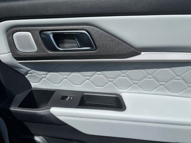 New 2026 White Ford Platinum image 19