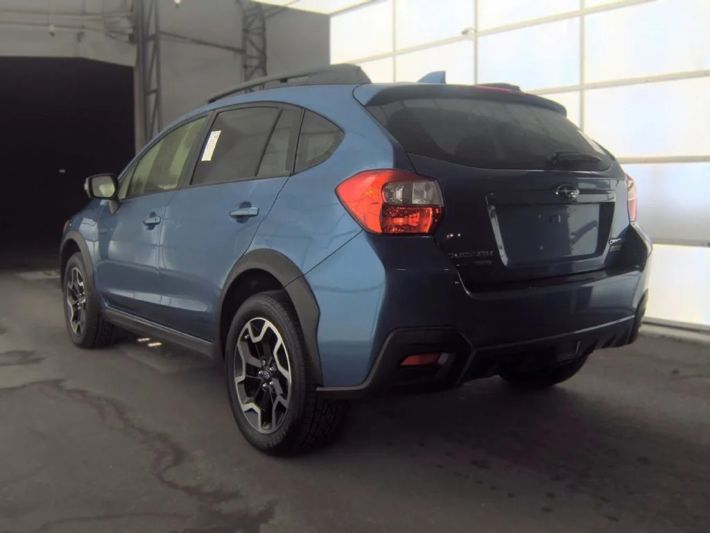 Used 2017 Blue Subaru 2.0i Limited image 14