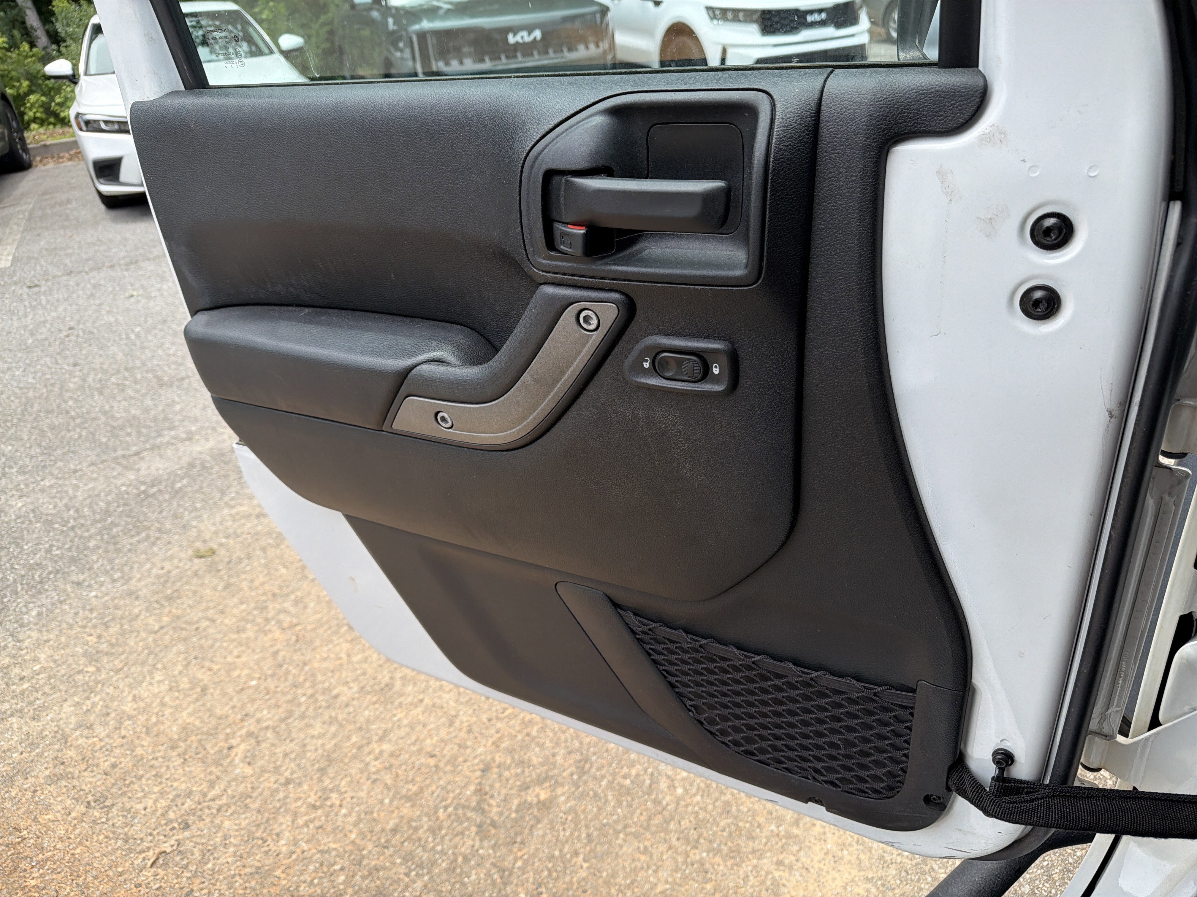Used 2017 Bright White Clearcoat Jeep Sport image 10