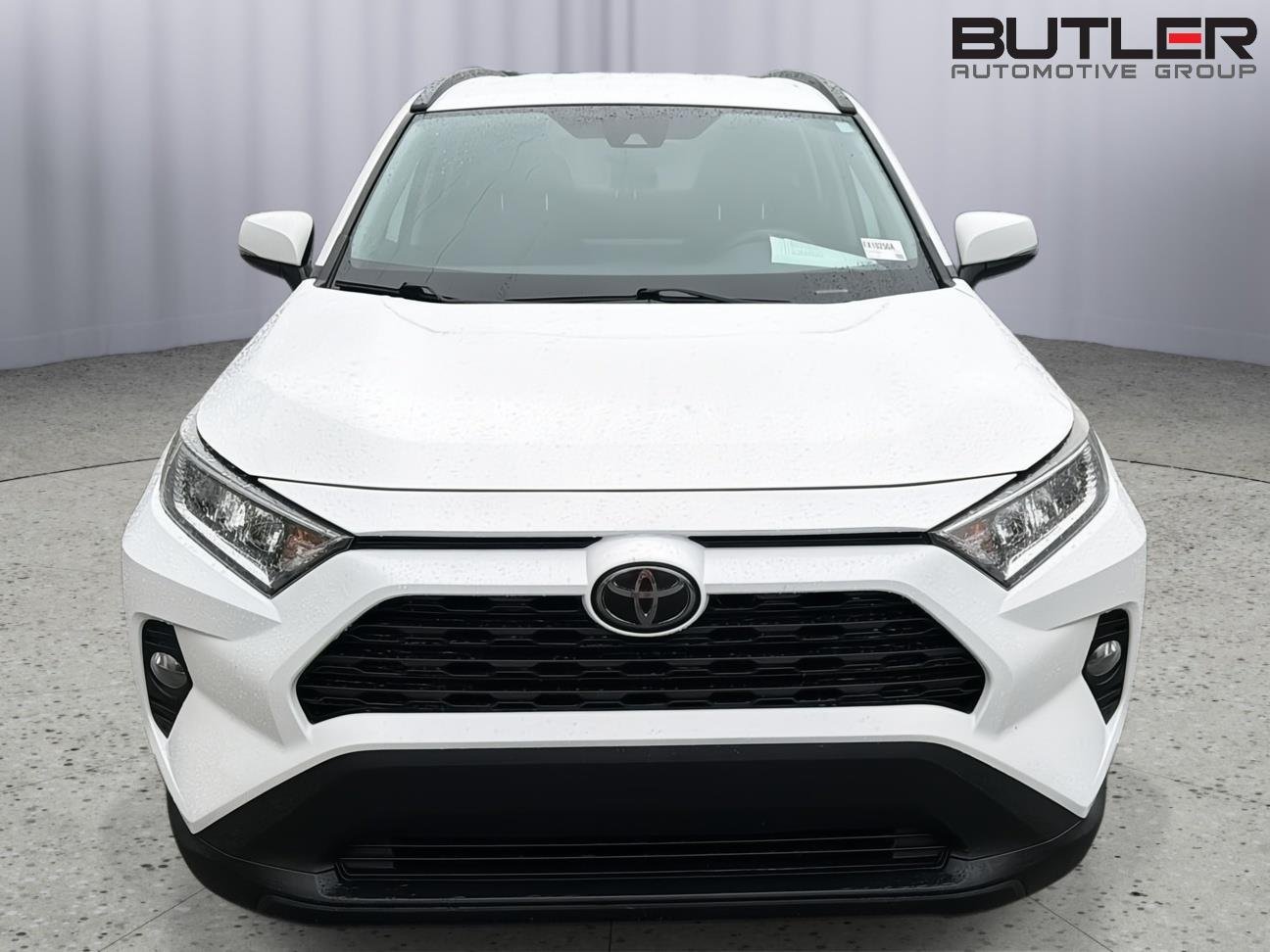 Used 2020 Super White Toyota XLE image 8