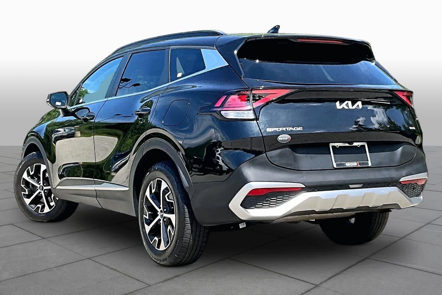 Used 2023 Fusion Black Kia EX image 12