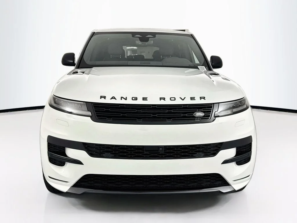 New 2026 Fuji White Land Rover Dynamic SE image 2
