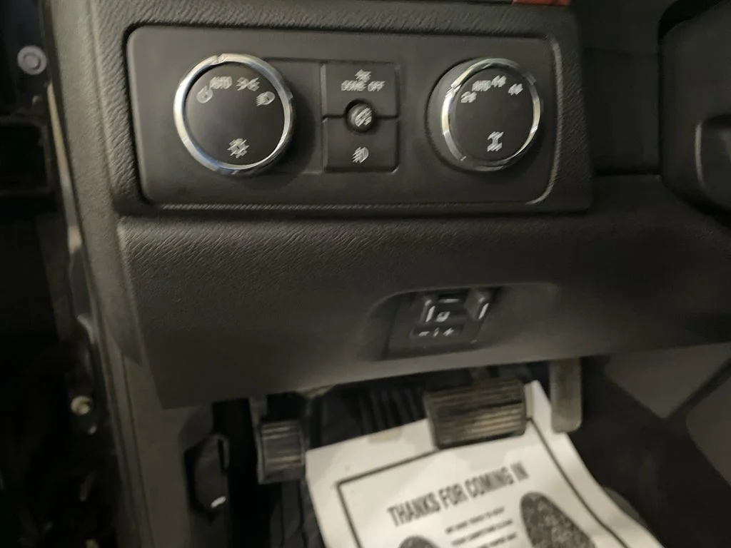 Used 2012 CARBON BLACK METALLIC GMC SLT image 12