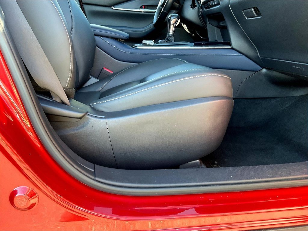 Used 2020 Red Mazda Preferred image 37