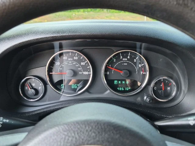 Used 2016 Gray Jeep Sport image 32