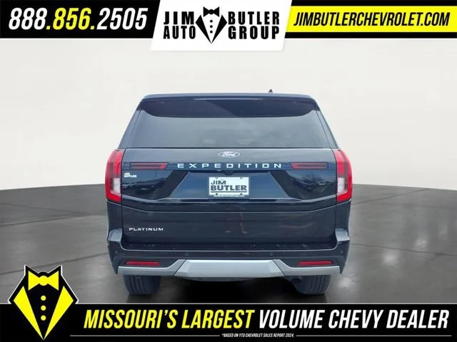 Used 2025  Ford Platinum image 24