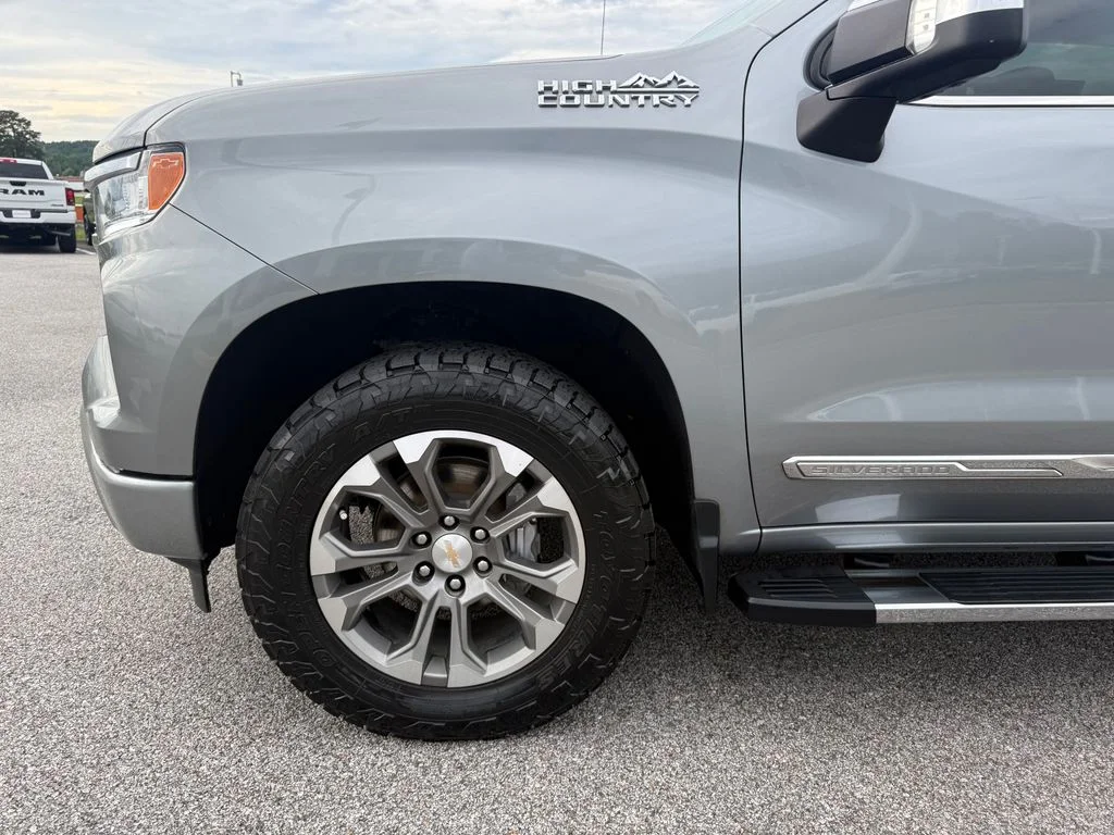 Used 2023 Gray Chevrolet High Country image 22
