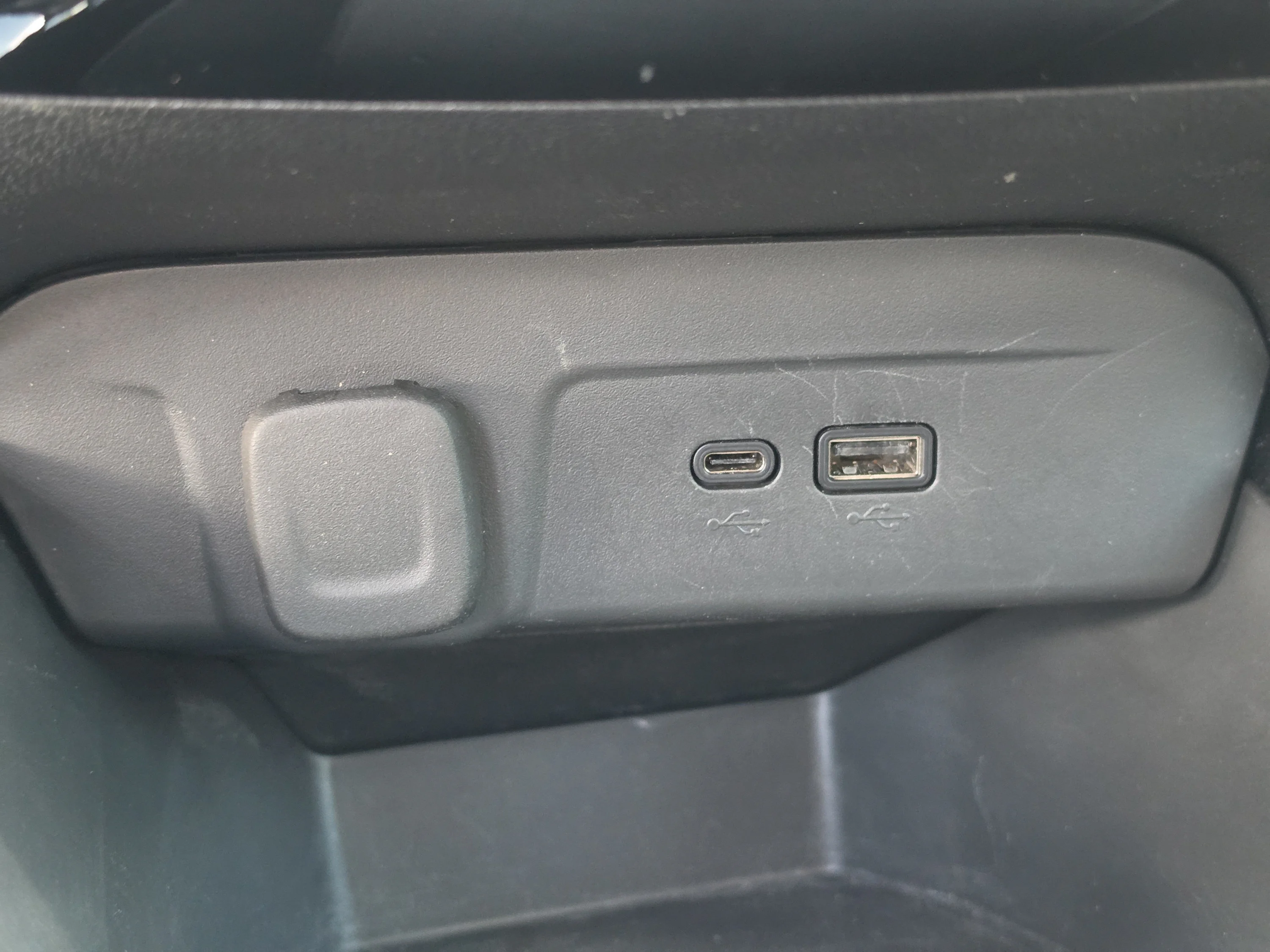 Used 2025 Sterling Gray Metallic Chevrolet ACTIV image 28