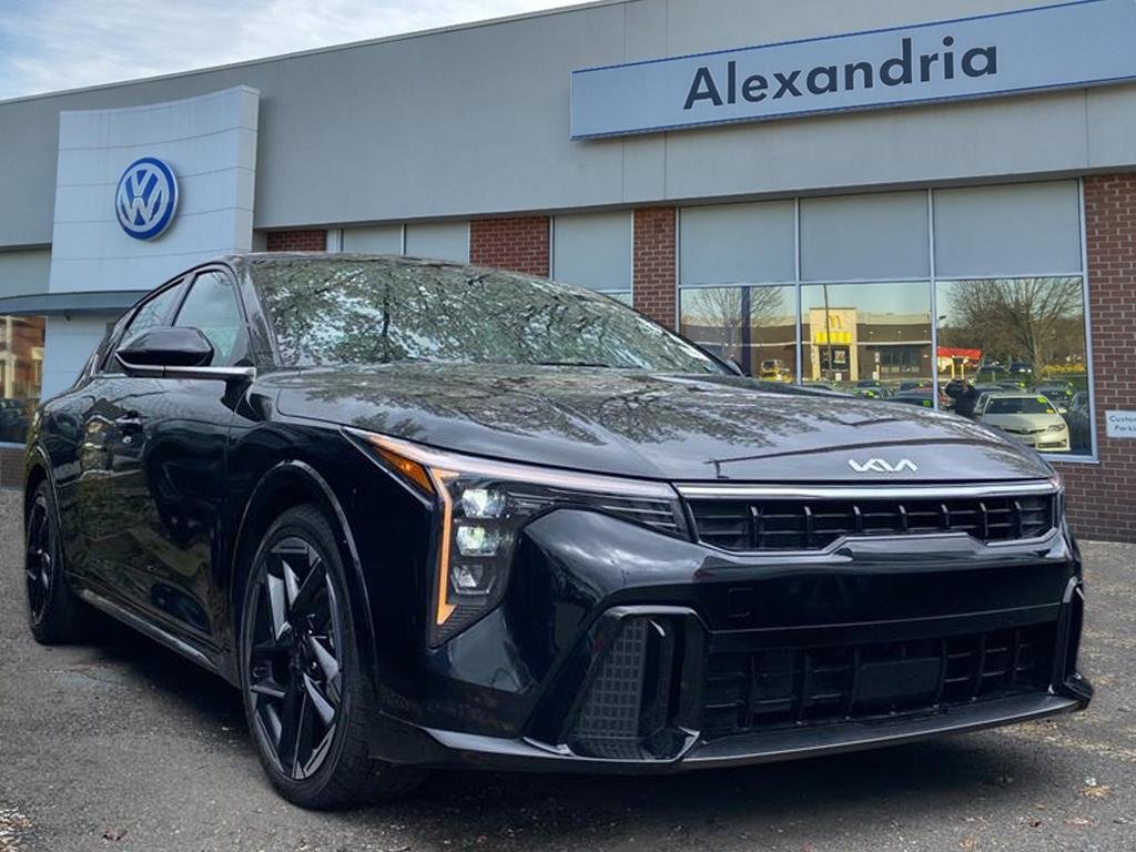 2025 Kia K4 GT-Line AT's photo