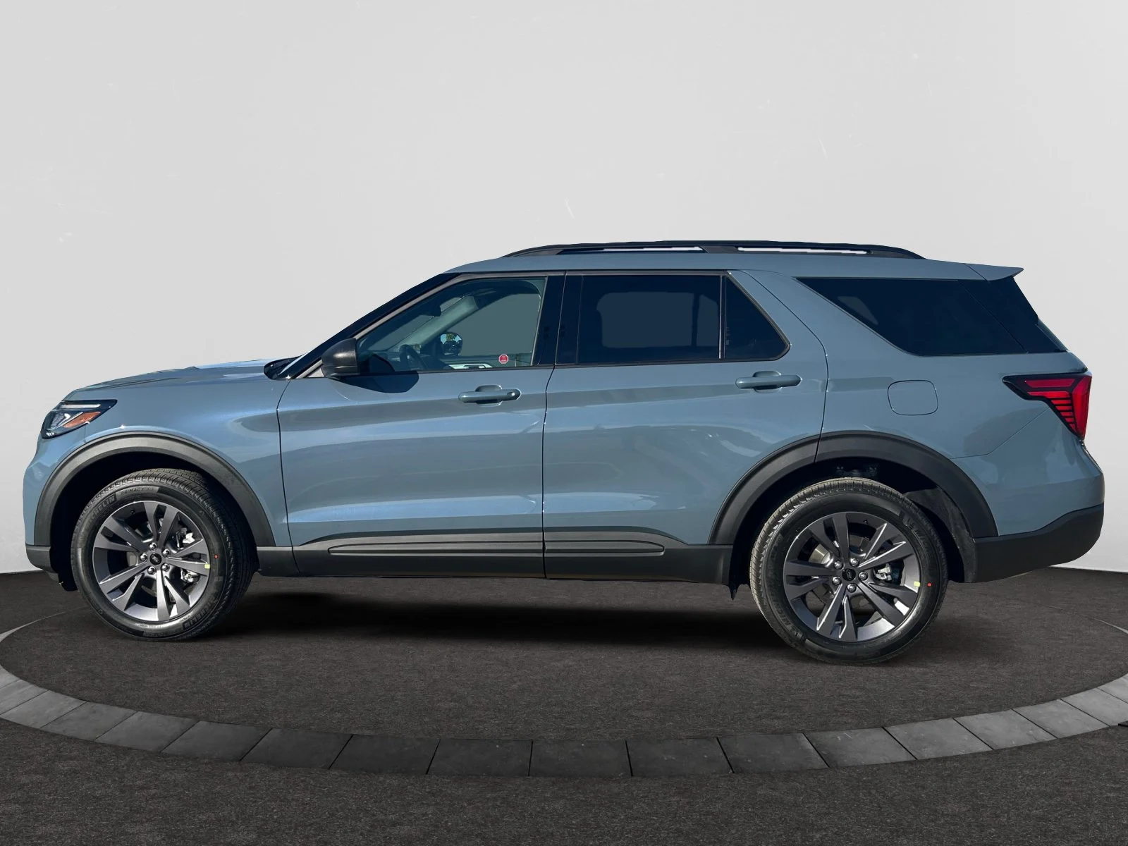 New 2027 Vapor Blue Metallic Ford Active w/200A Pkg image 2