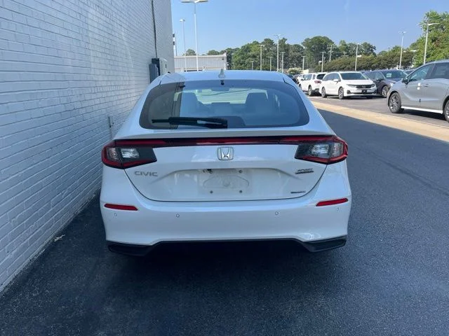 Used 2025 Platinum White Pearl Honda Sport Touring image 3