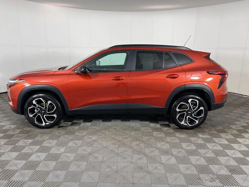 Used 2024 Orange Metallic Chevrolet 2RS image 5