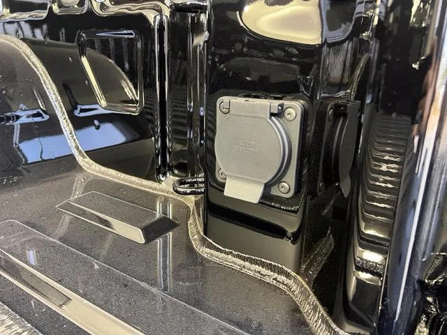 2026 GMC Sierra 1500 SLT - Photo 40