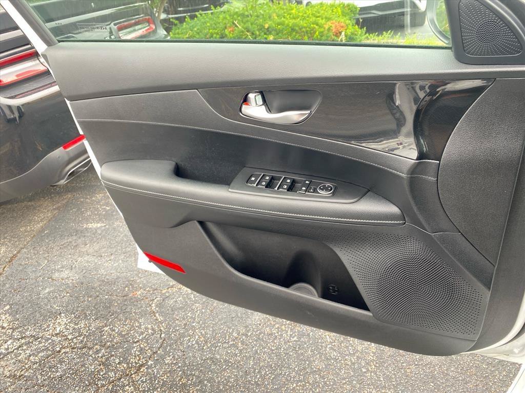 Certified Used 2023 Snow White Pearl Kia GT-Line image 22
