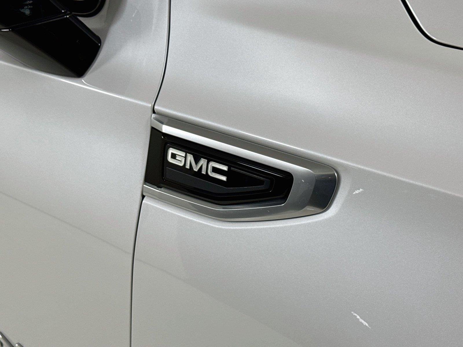 Used 2022 White Frost Tricoat GMC Denali | 22