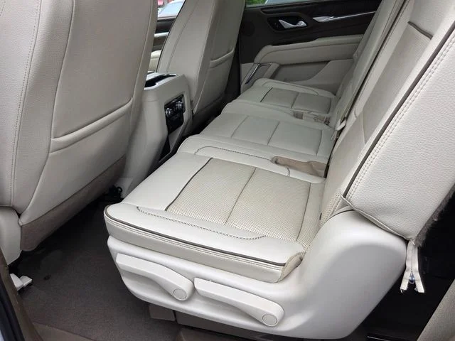 Used 2022 White GMC Denali image 13