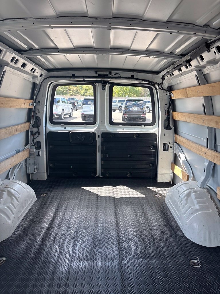Used 2019 White Chevrolet Work Van image 8