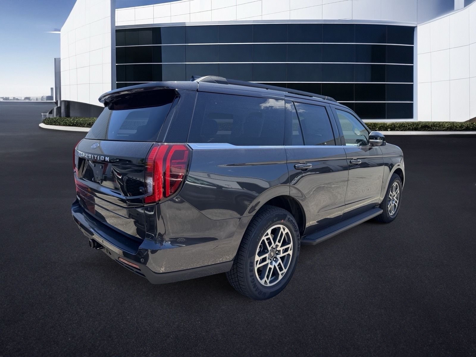 New 2026 Dark Matter Gray Metallic Ford Active image 5
