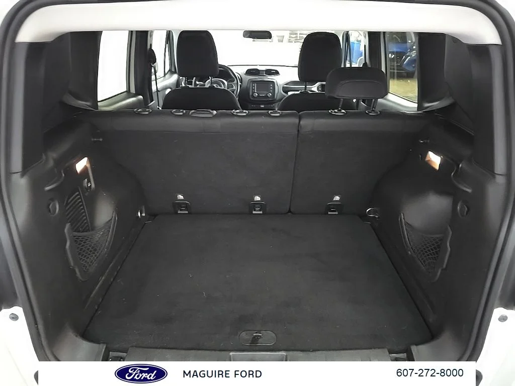 Used 2017 White Jeep Latitude image 14