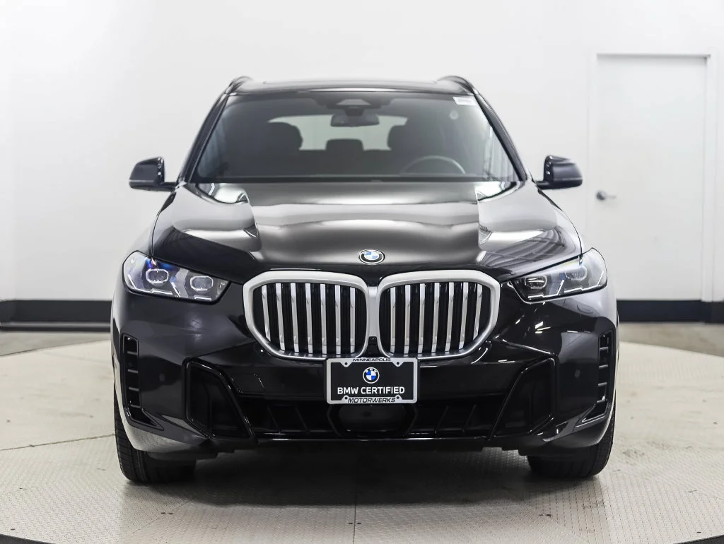 Certified Used 2026 Black Sapphire Metallic BMW xDrive40i image 8