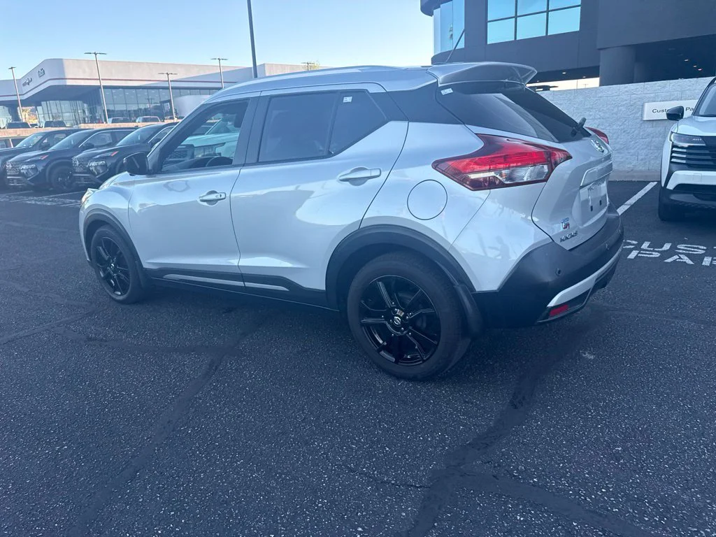 Used 2020 Silver Nissan SR image 18