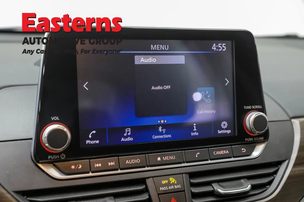 Used 2023 Red Nissan 2.5 SV image 19