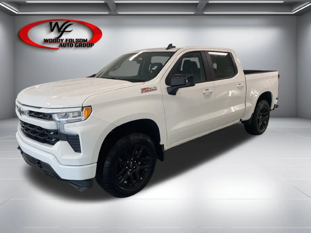 New 2026 Summit White Chevrolet RST image 2