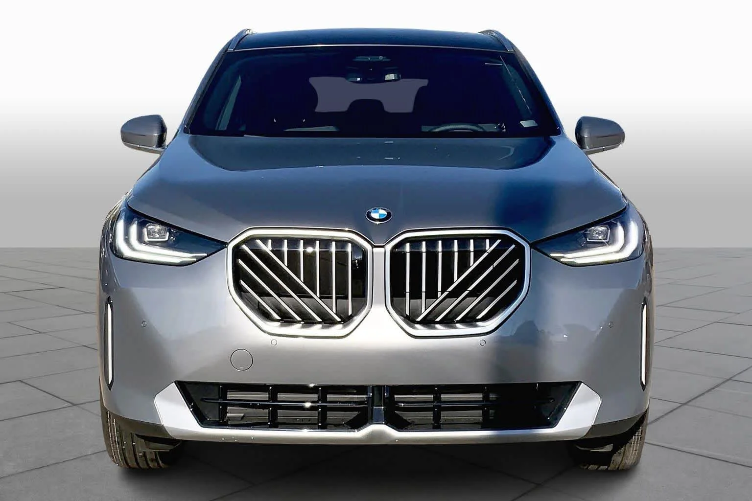New 2026 Skyscraper Grey Metallic BMW 30 xDrive image 3