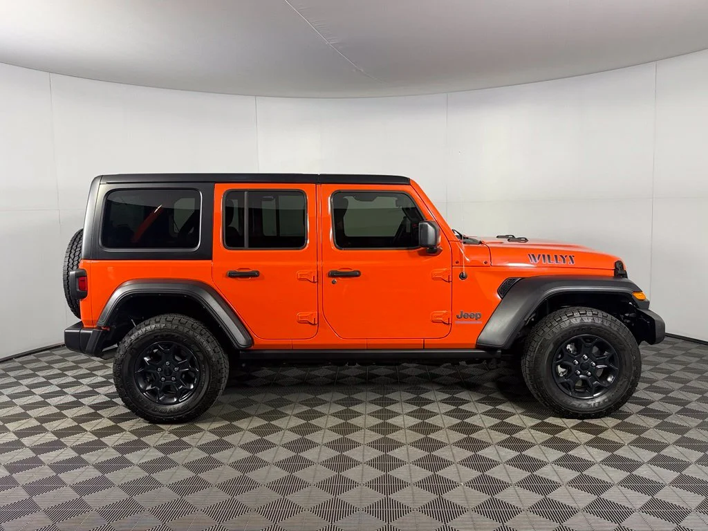 Used 2023  Jeep Willys 4xe image 9