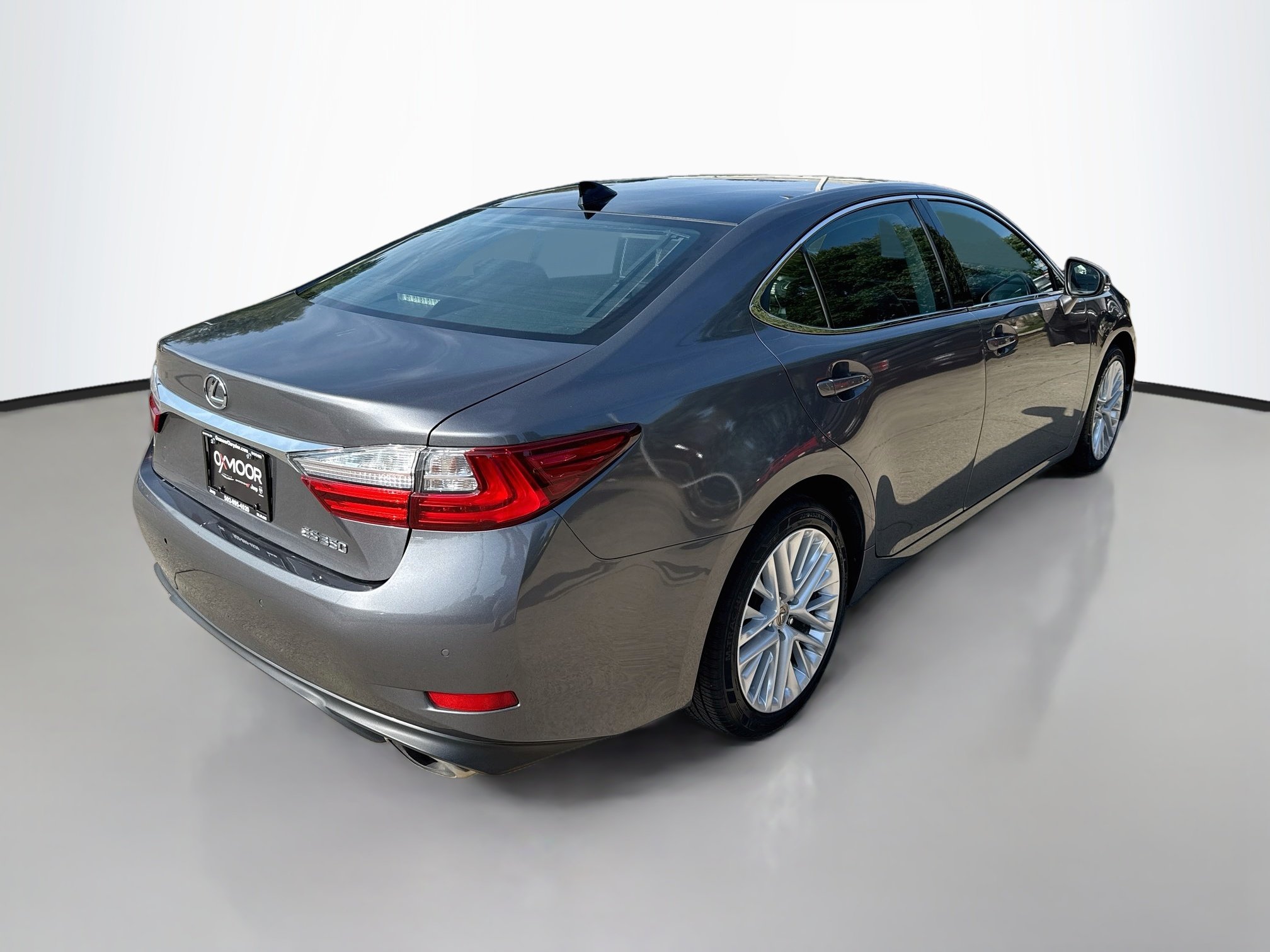 Used 2018 Nebula Gray Pearl Lexus Base image 7