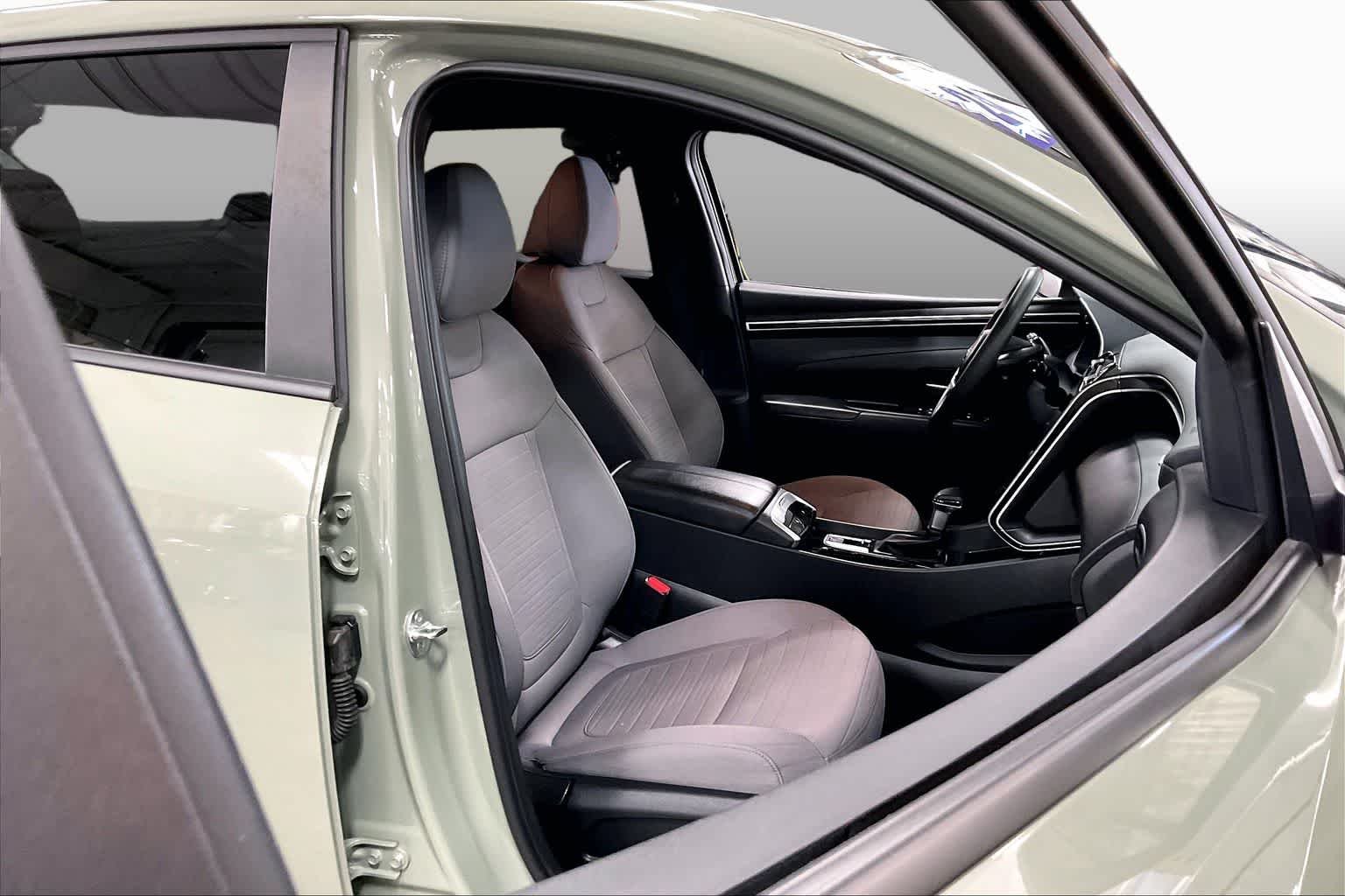Used 2024 Sage Gray Hyundai SEL image 9