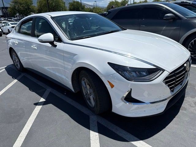Used 2023 Serenity White Hyundai SE image 2