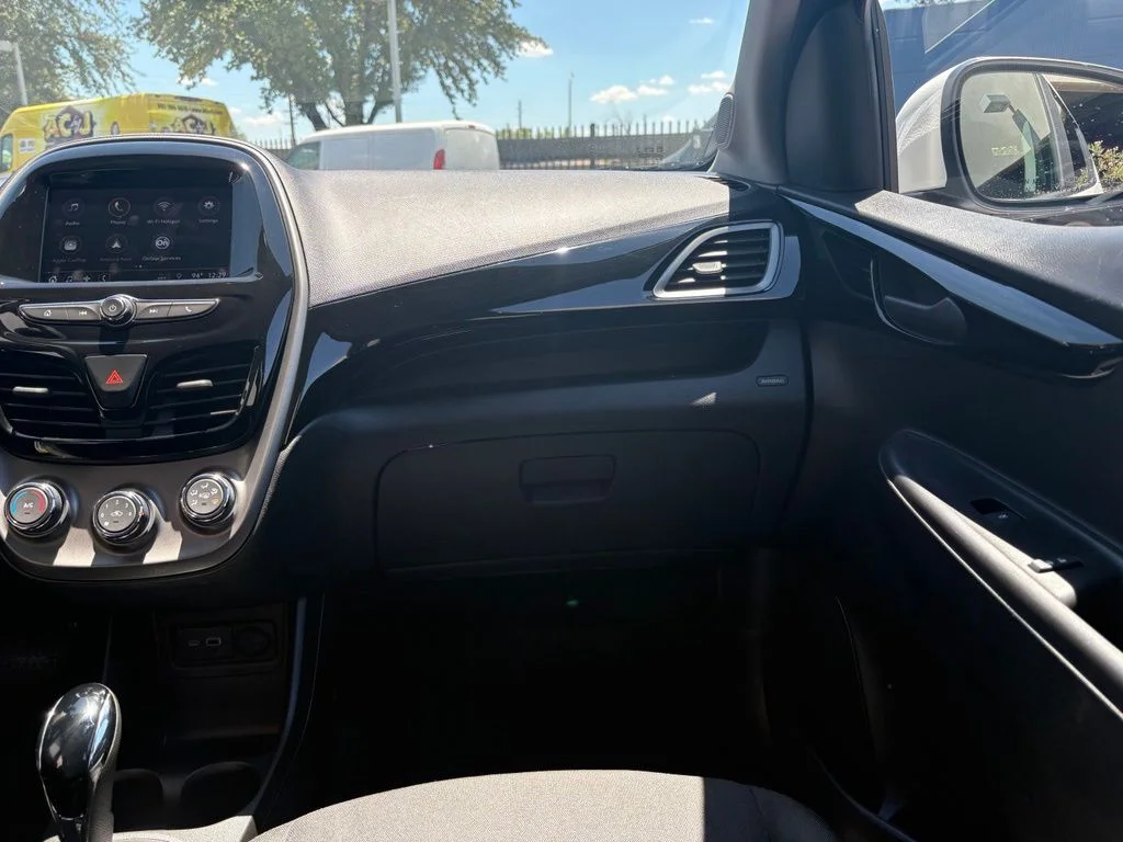 Used 2020 White Chevrolet 1LT image 8