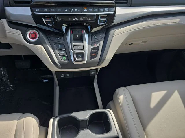 Used 2025 Gray Honda EX-L image 28