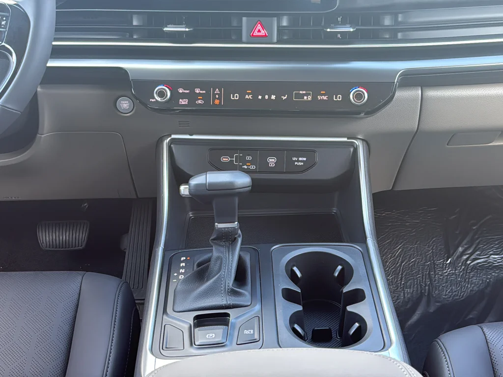 New 2027 Ceramic Silver Kia LXS image 33