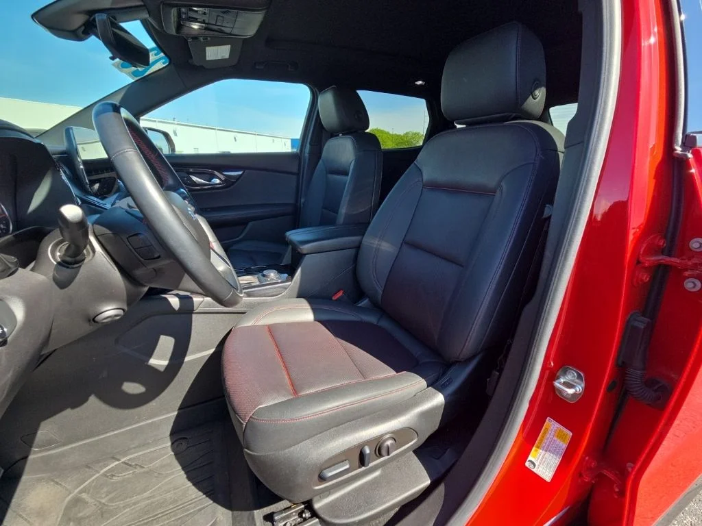 Used 2023 Red Chevrolet RS image 35