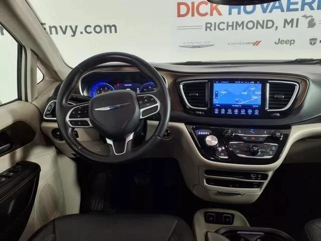 Used 2017 White Chrysler Touring L Plus image 12