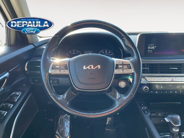 Used 2022 White Pearl Kia EX image 15