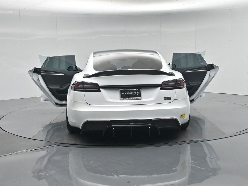 Used 2022 White Tesla Plaid image 32