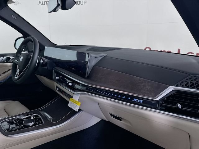 New 2026 White Metallic BMW xDrive50e image 31