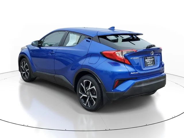 Used 2018 Blue Toyota XLE image 4
