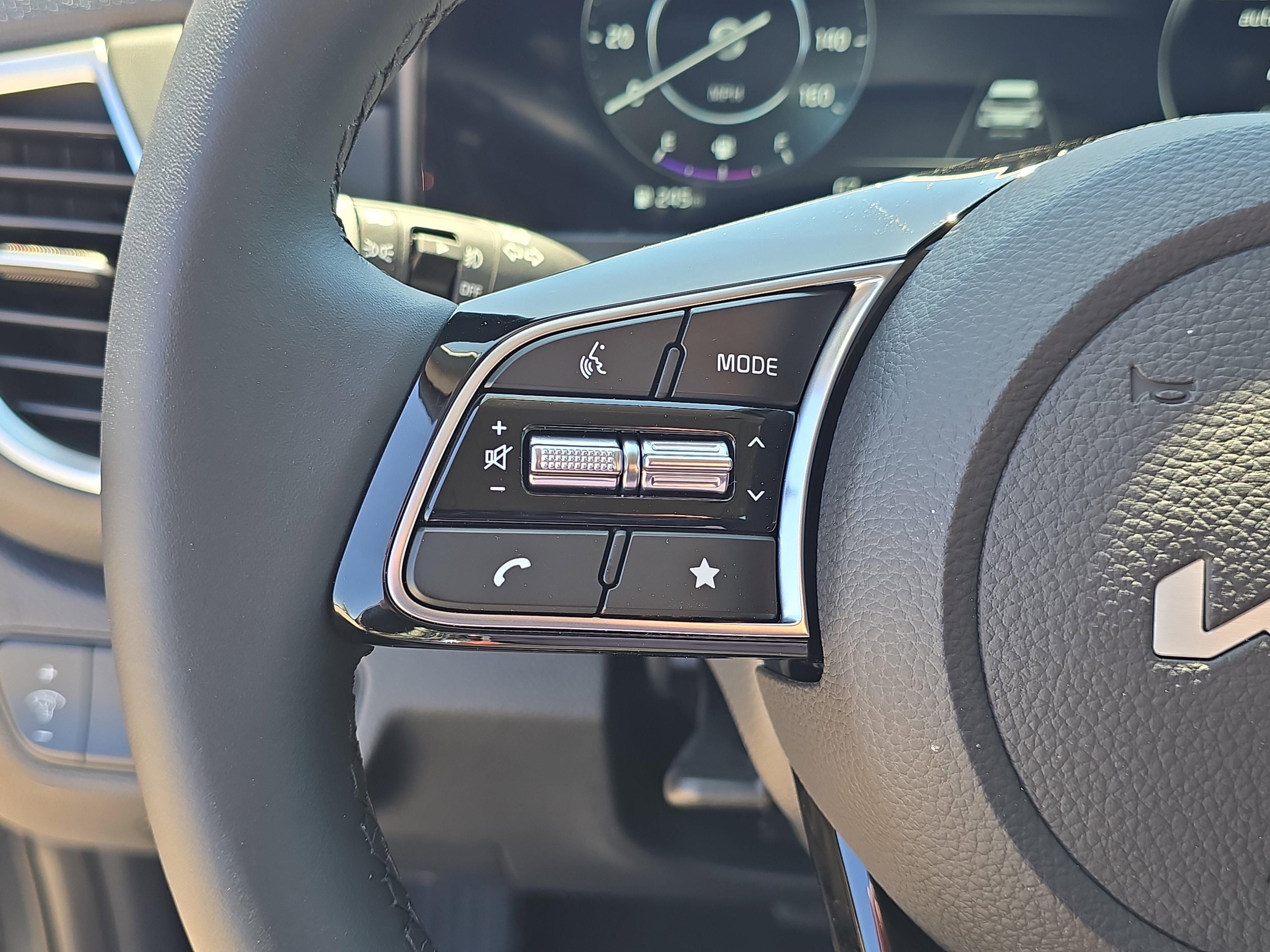 New 2026 Gravity Gray Kia EX image 30