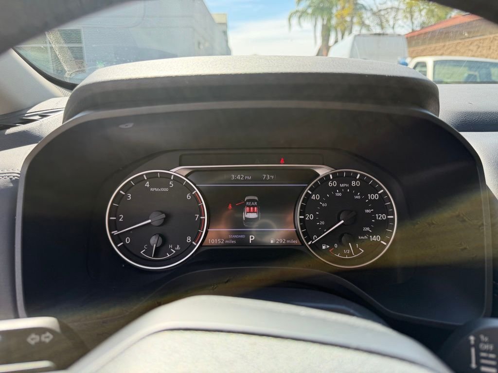 Used 2025 White Nissan S image 17