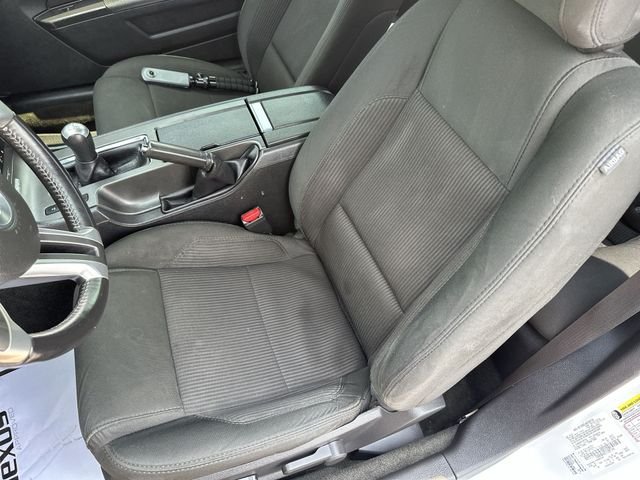 Used 2014 White Ford V6 image 15
