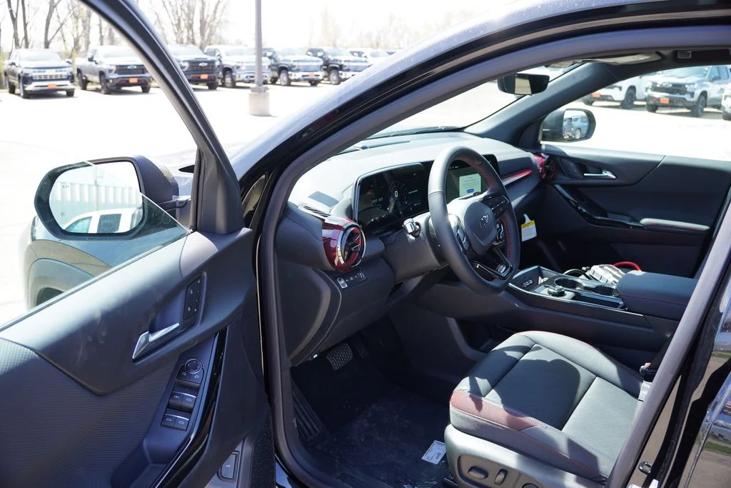 New 2026 Mosaic Black Metallic Chevrolet RS image 10