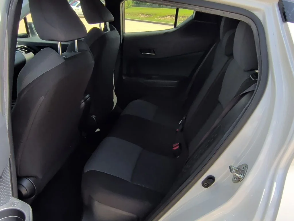 Used 2020 White Toyota LE image 32