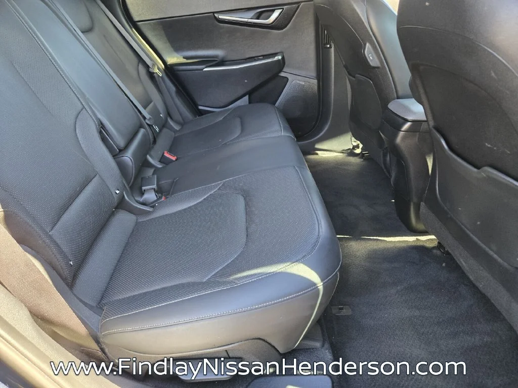 Used 2022 Blue Kia Wind image 14