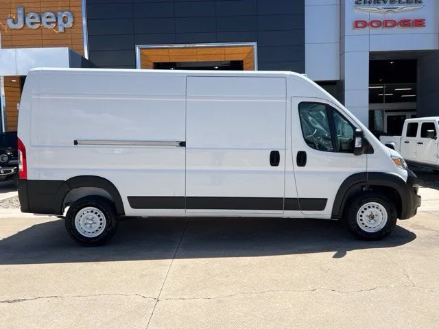 Used 2025 White Ram High Roof image 2